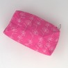 Trousse cosmétique rose avec des roses